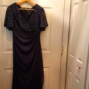 Stunning XSCAPE Petite Formal Dress, Size 6P- New With Tags- DISCOUNTED SHIPPING